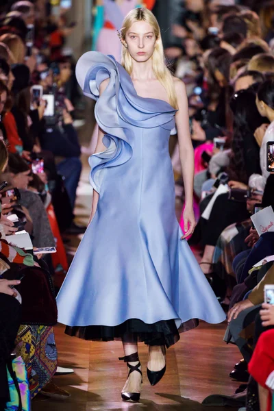 Look 17